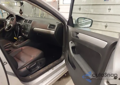 2013 Volkswagen Jetta Se from USA, damaged, VIN 3VWDP7AJ9DM253010